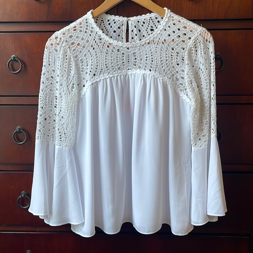 Lilly Pulitzer White Bell Sleeved Top Size 2